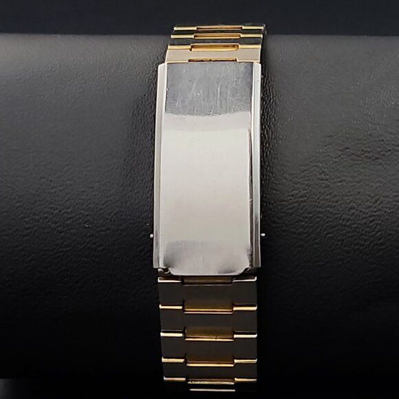 Vintage Timex Royal Oak Mechanical Men's Watch – Black Dial – Gold Bezel - Picture 8 of 8